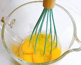 Foto langkah ke 2 dari resep Martabak Telur Mini.