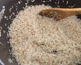 Foto del paso 1 de la receta: Arroz con tallitos de perejil