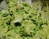 A picture of step 4 of Spinach moong dal pakoda.