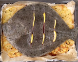 Foto del paso 6 de la receta: Rodaballo al horno c/ guarnición