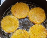 عکس مرحله 2 از دستور هاش براون (Hash Brown)