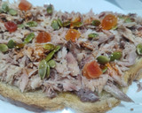 Foto del paso 1 de la receta: Tostada con caballa y pipas de calabaza picante (mi estilo)