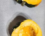 A picture of step 1 of Stuffed Acorn Squash.