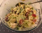 A picture of step 5 of Avocado & prawns salad.