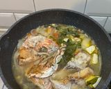 Foto langkah ke 6 dari resep Sup ikan kakap.
