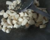 รูปขั้นตอนการทำที่ 1 ของ คะน้าผัดเห็ดออรินจิ