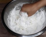 Foto langkah ke 2 dari resep Kolong kolong kue getas ketan putih.