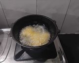 A picture of step 2 of Fried Gram Dal.