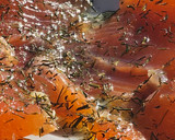 Foto del paso 4 de la receta: Salmón marinado con cítricos