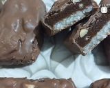 A picture of step 22 of Only 5 ingredients & 5 min.... Delicious chocolate Bar recipe/.