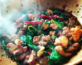 รูปขั้นตอนการทำที่ 2 ของ เมนู ผัดกระเพราตับไก่ซุปเปอร์แซ่บน้ำขลุกขลิก