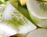 Hình bước làm 1 của món Salad Tôm Xào Tỏi Rau Quả Sốt Mù Tạt