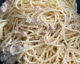 A picture of step 6 of Spaghetti hake roe (huevas de merluza espaguetis).