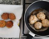 Foto del paso 5 de la receta: Albóndigas de salmón con salmorejo de pepino