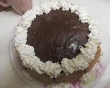 Foto del paso 8 de la receta: Tarta de cumpleaños de flan, chocolate y galletas 🎂
