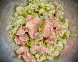 Foto del paso 2 de la receta: Aguacates rellenos