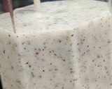 A picture of step 4 of Dragonfruit smoothie.