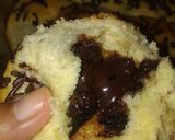 Foto langkah ke 7 dari resep Roti sobek coklat lumer.