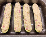 Foto del paso 7 de la receta: Calabacín relleno con ricotta y salami