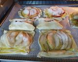 Foto del paso 7 de la receta: Facturas simples con tapas de empanadas de manzana y pera
