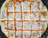 Foto langkah ke 6 dari resep Pizza pakai teflon.