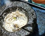 A picture of step 4 of Walnut chutney.