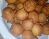 A picture of step 5 of Nigerian Buns.