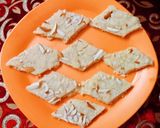 रवा बर्फी (rava barfi recipe in Hindi) रेसिपी चरण 4 फोटो