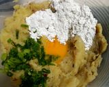 Foto langkah ke 5 dari resep Perkedel Kentang.