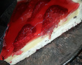 Foto del paso 4 de la receta: Tarta de frutillas sin huevo