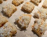 Hajtogatott kolbászos pogácsa recept fázis 4 fotója