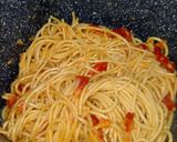 Gambar langkah 3 resipi Creamy Egg Tomato Pasta.