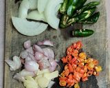 Foto langkah ke 1 dari resep Tumis Kembang Kol Saus Tiram.