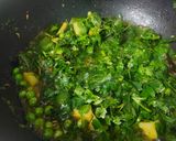 A picture of step 3 of Bathua Saag er Ghonto (Bathua Sabzi).