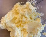 A picture of step 5 of Lemon cupcakes.