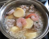 รูปขั้นตอนการทำที่ 3 ของ ข้าวต้มกุ้งหมูเด้งเต้าหู้ไข่