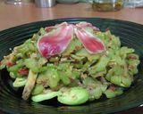 Foto langkah ke 4 dari resep Oseng Pare Kecombrang.