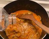 รูปขั้นตอนการทำที่ 4 ของ แกงเผ็ดหน่อไม้ดองเปรี้ยวกับไก่
