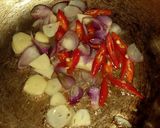 Foto langkah ke 2 dari resep Sayur timun kuah kuning.