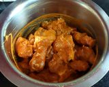 A picture of step 1 of Chicken Korma.