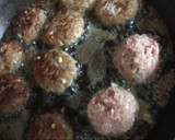 Foto del paso 8 de la receta: Albóndigas chafadas o mini-hamburguesas...con brócoli 🥦