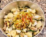 Foto del paso 7 de la receta: Ensalada de patatas, calabacín y atún en escabeche