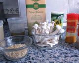 Foto del paso 2 de la receta: Arroz Integral con Shimejil blanco y ajo negro