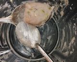 Hình bước làm 3 của món Chả Mực Hành Lá