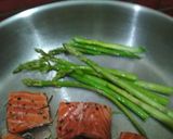 Foto langkah ke 2 dari resep Blackpaper Salmon Sauce.
