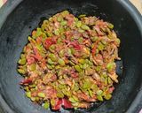 Foto langkah ke 4 dari resep Sambel lamtoro ikan pindang.