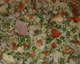 Foto del paso 3 de la receta: Arroz frito con verduras pollo y beicon