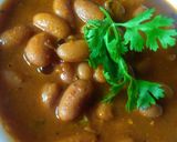 A picture of step 5 of Rajma masala.