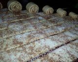 Foto del paso 8 de la receta: Cinnamon Roll Cake con Glaseado Tradicional