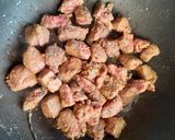 Foto del paso 2 de la receta: Cuadril en cuadritos enharinados 🥩